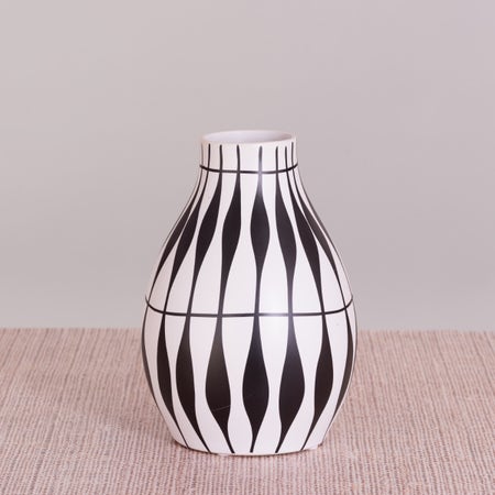 Mystic (White/Black) Ceramic Vase