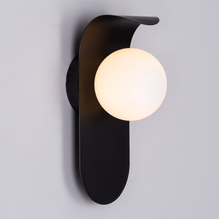 Gifted (Black) Wall Light